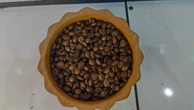 دانه قهوه میکس 50% عربیکا 50% روبوستا 1 کیلوگرم